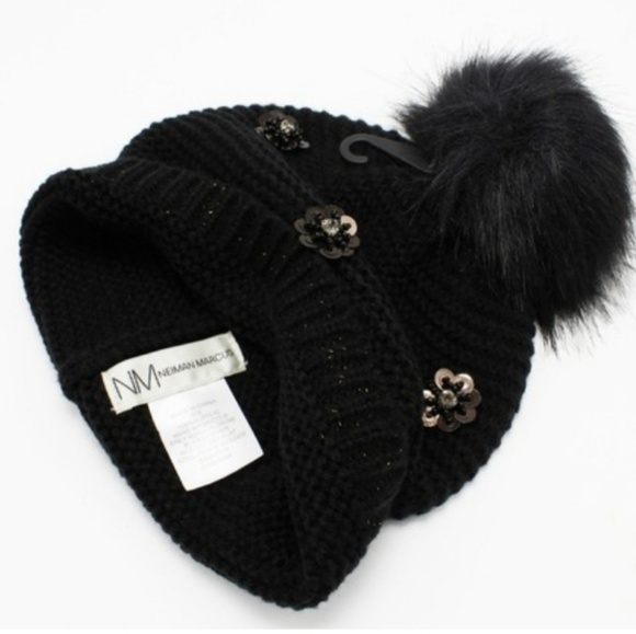 Neiman Marcus Accessories - New Neiman Marcus Dotty Floral Pom Beanie Hats